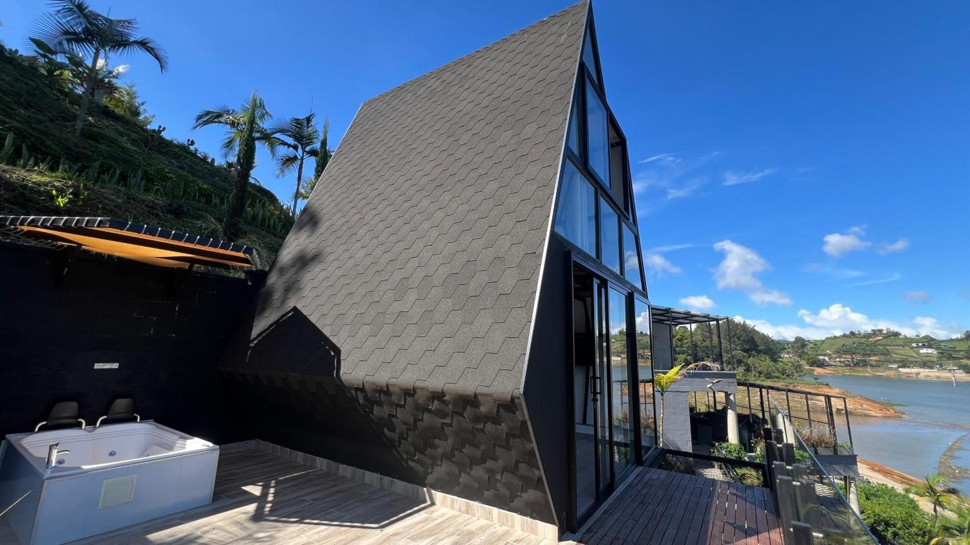 Viajero Guatape Hostel & Lake Club Exterior foto